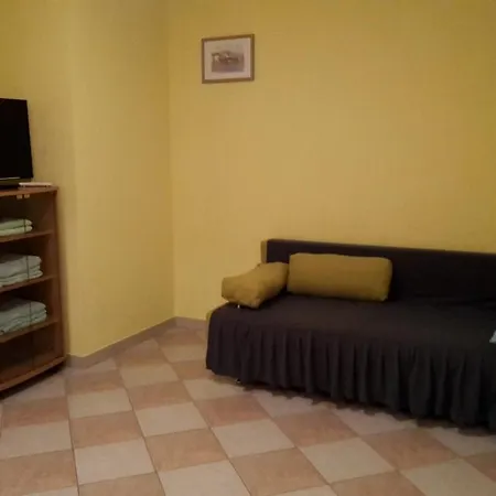 In With Balcony, Air Conditioning, Wifi * Nin