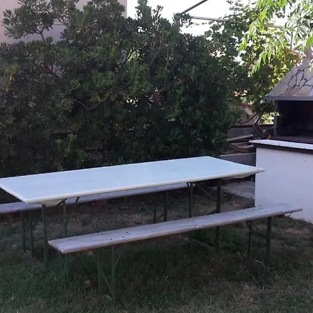 In With Balcony, Air Conditioning, Wifi Apartment *