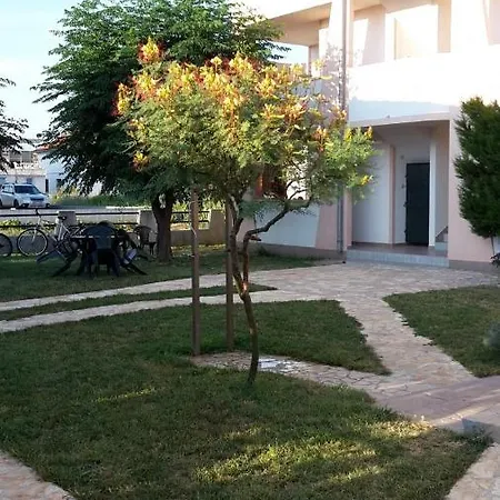 Apartment In With Balcony, Air Conditioning, Wifi Nin